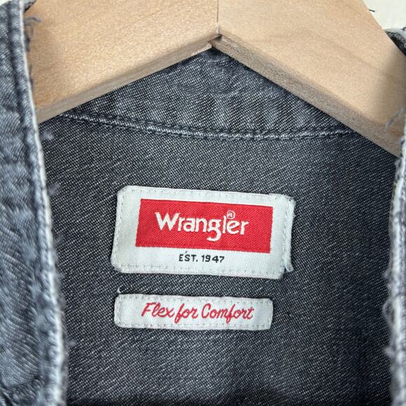 Wrangler Men's Button Down Long Sleeve Shirt - Picture 5 of 7